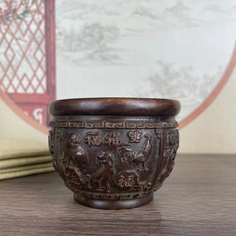 Vintage Collectible Ashtrays - Antique and vintage collectibles: retro alloy