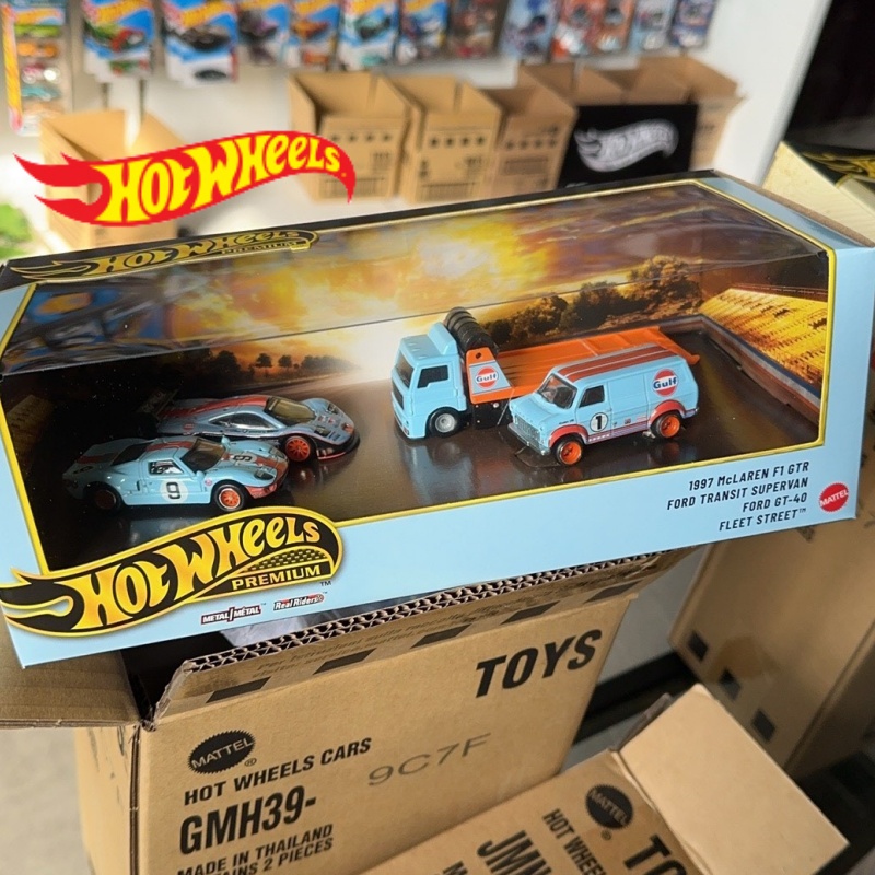 Vintage Collectible Hot Wheels - New Hot Wheels Le Mans Garage
