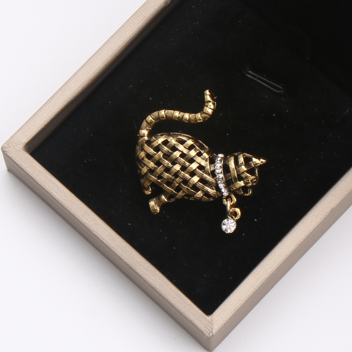 Ornate Woven Cat Brooch Collec - đánh giá và giá Collectible Vintage Brooches