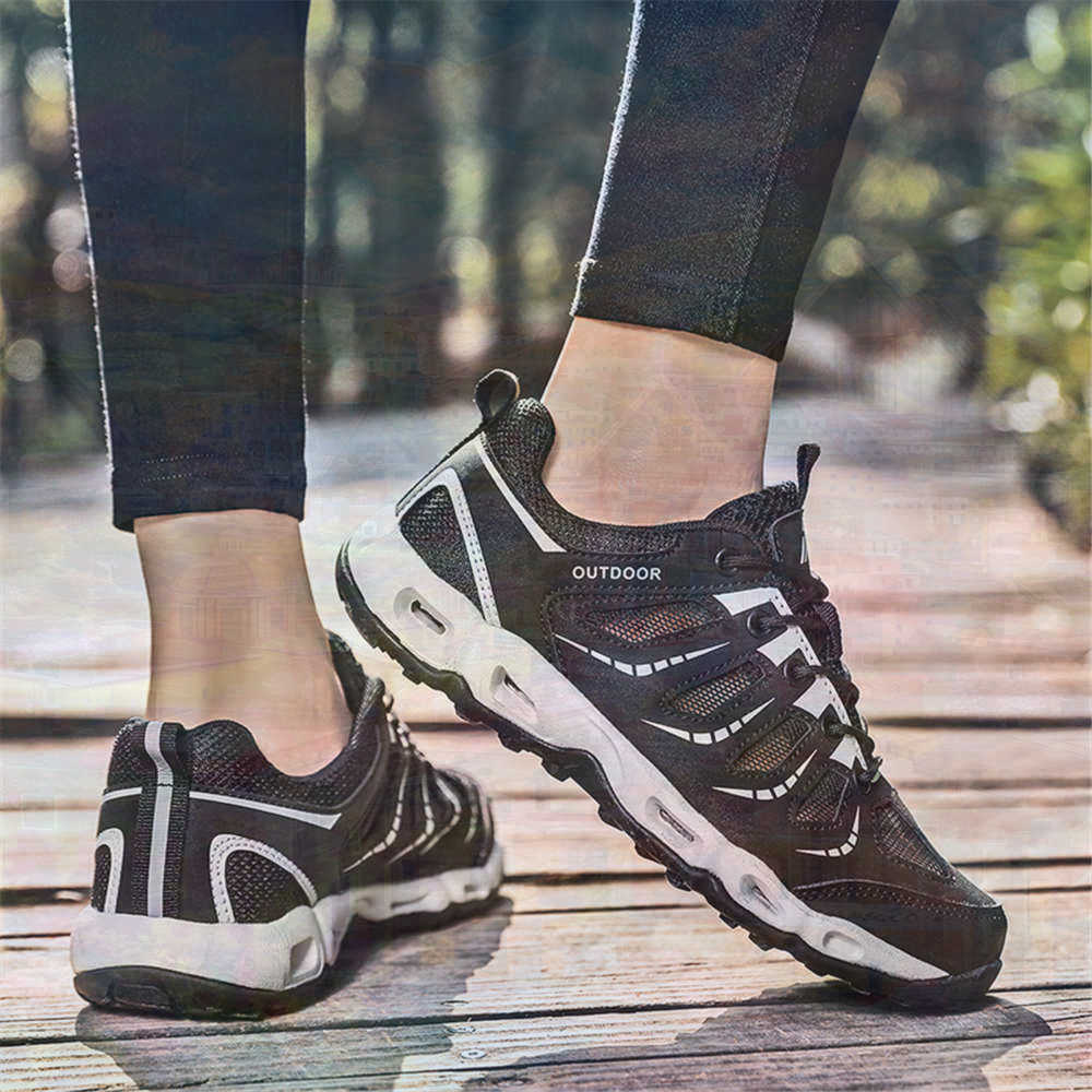 Sumer Round Tip Silver Sneaker - đánh giá và giá Most Collectible Vintage Items