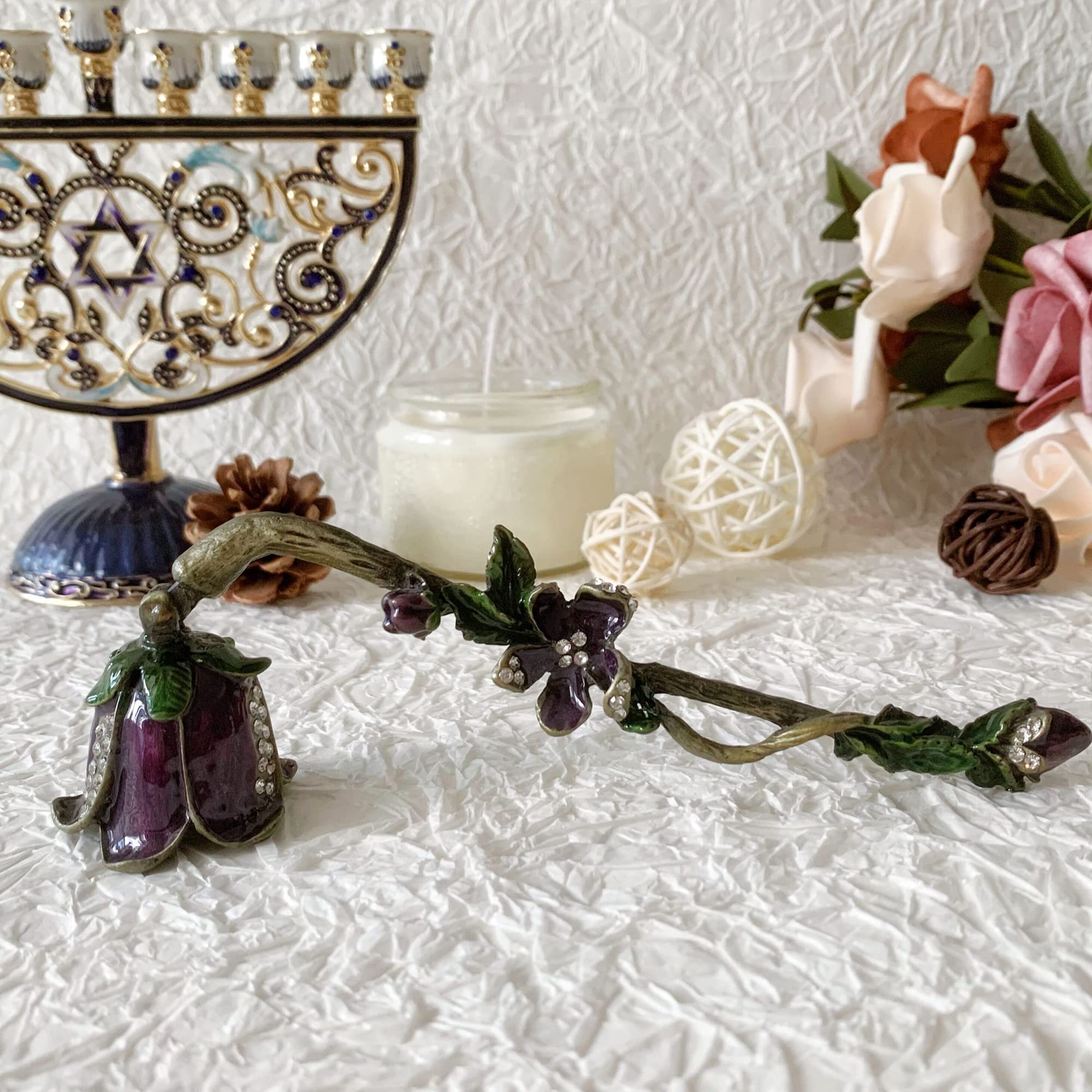 Luxury Menorah Candle Snuffer  - đánh giá và giá Collectible & Vintage Dolls For Halloween